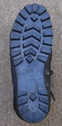 The tread of the CIDG combat boots differed from the Vibram and Panama soles issued to U.