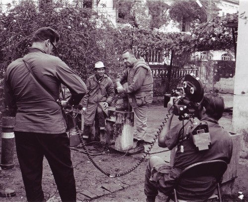 Walter Cronkite of CBS interviews Professor Mai of the University of Hue.