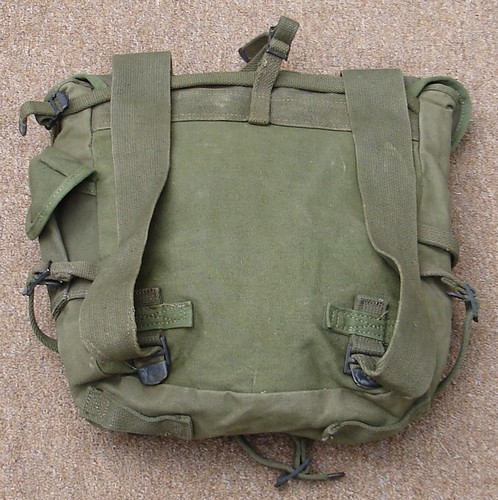 The M1945 Combat Field Pack attached to the M1945 suspenders.