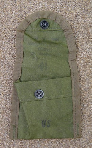 1968 M1967 First Aid / Compass pouch with plastic snap fastener.