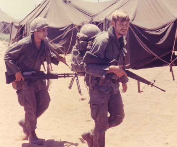 Riflemen with the 3rd Platoon, Co 'D', 3rd Bn.