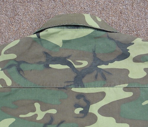 The 3rd pattern Tropical Combat Coat was the first version to have a back yoke.
