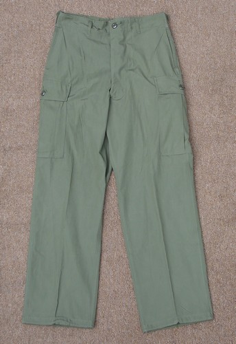 The first pattern Tropical Combat Trousers were made from OG-107 5½ ounce wind-resistant cotton poplin.